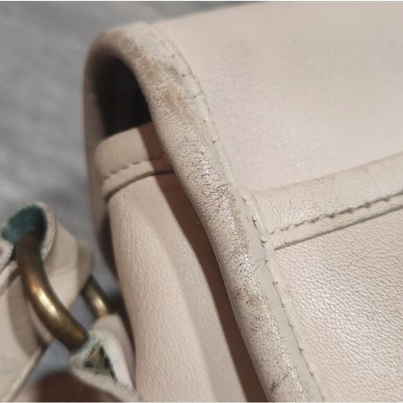 RARE Vintage Ivory Coach Devon Leather Turnlock Crossbody Bag - Picture 6 of 12